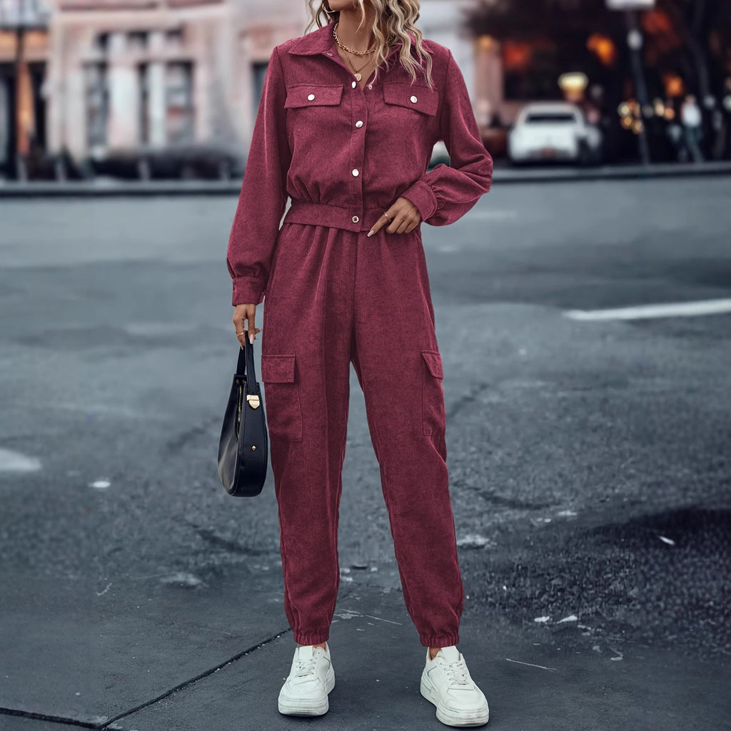 Completo casual da donna, giacca monopetto a maniche lunghe e pantaloni cargo